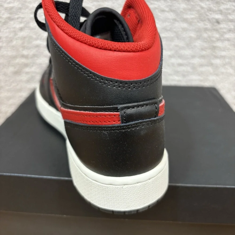 Nike Air Jordan 1 Mid Black Summit White Varsity Red Sz 5Y  (GS) DQ8423-067